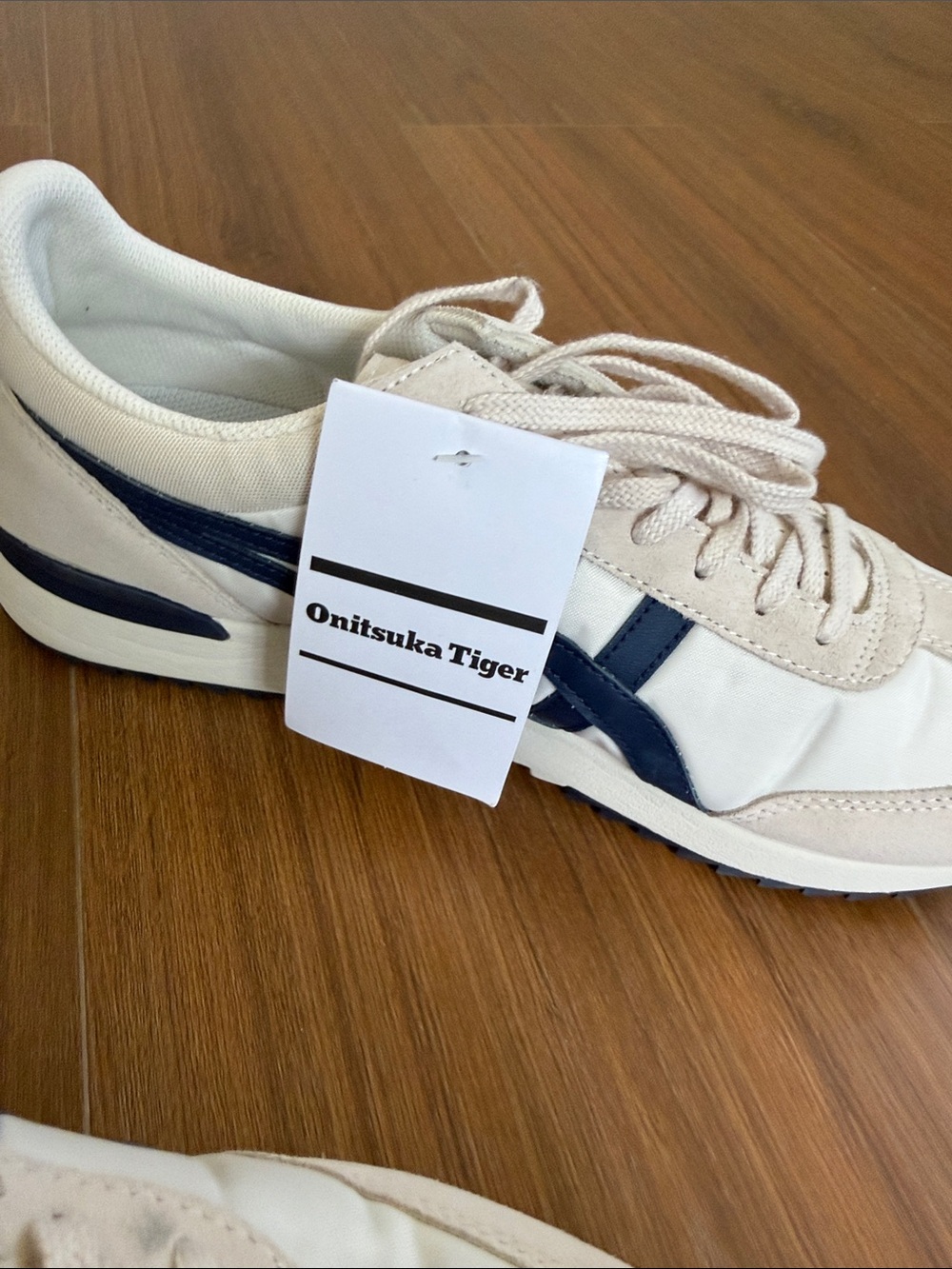 Onitsuka Tiger by Asics Men’s Cream & Navy Retro Sneaker - Picture 3 of 10